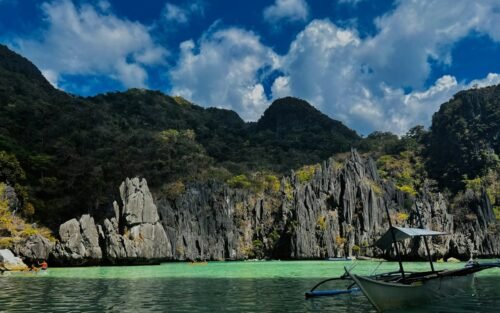 Boat in a lagoon in El Nido, Palawan