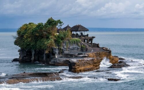 Tanah Lot temple on the rock by the sea – Discover Bali Tour