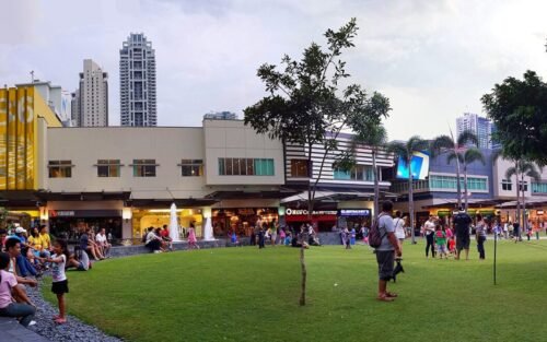Bonifacio High Street, BGC